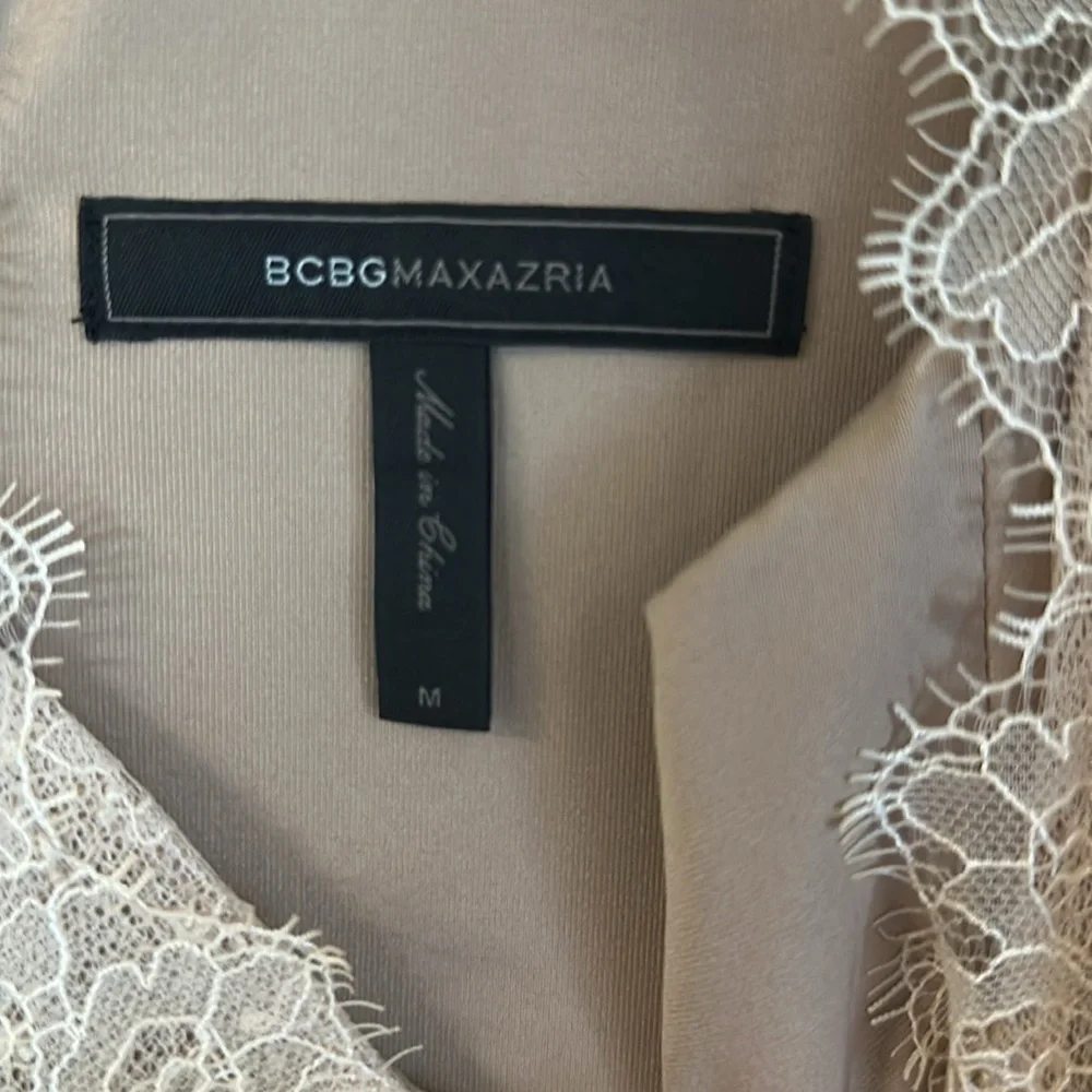 New! Gorgeous lace dress - Picture 6 of 8